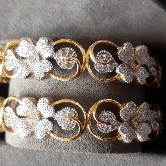 Jewels Galaxy Floral Design Gold Plated American Diamond Indian Bangle - Picture 4 of 11